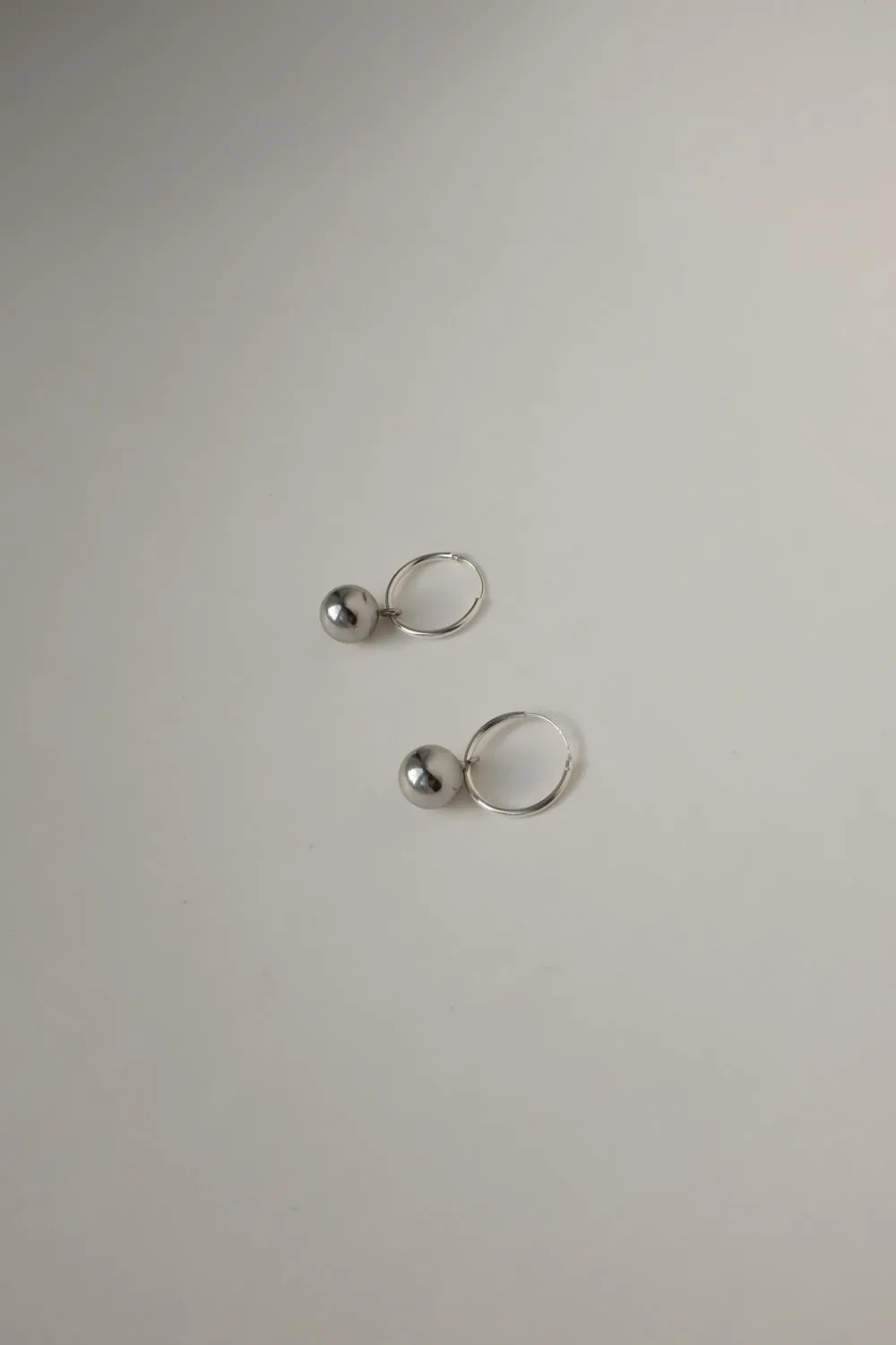 BOLD BALL LOOP SILVER VINTAGE EARRINGS