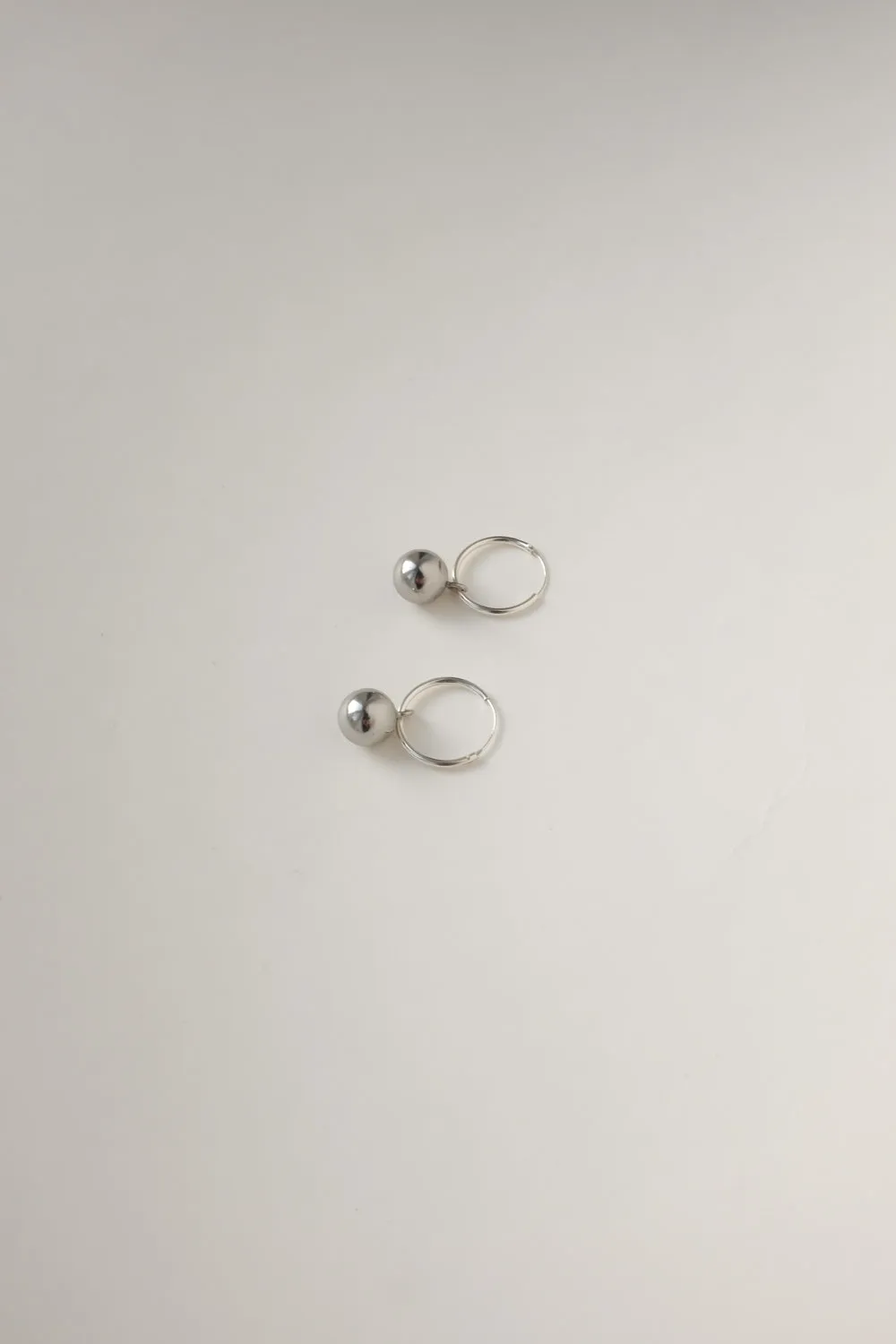 BOLD BALL LOOP SILVER VINTAGE EARRINGS