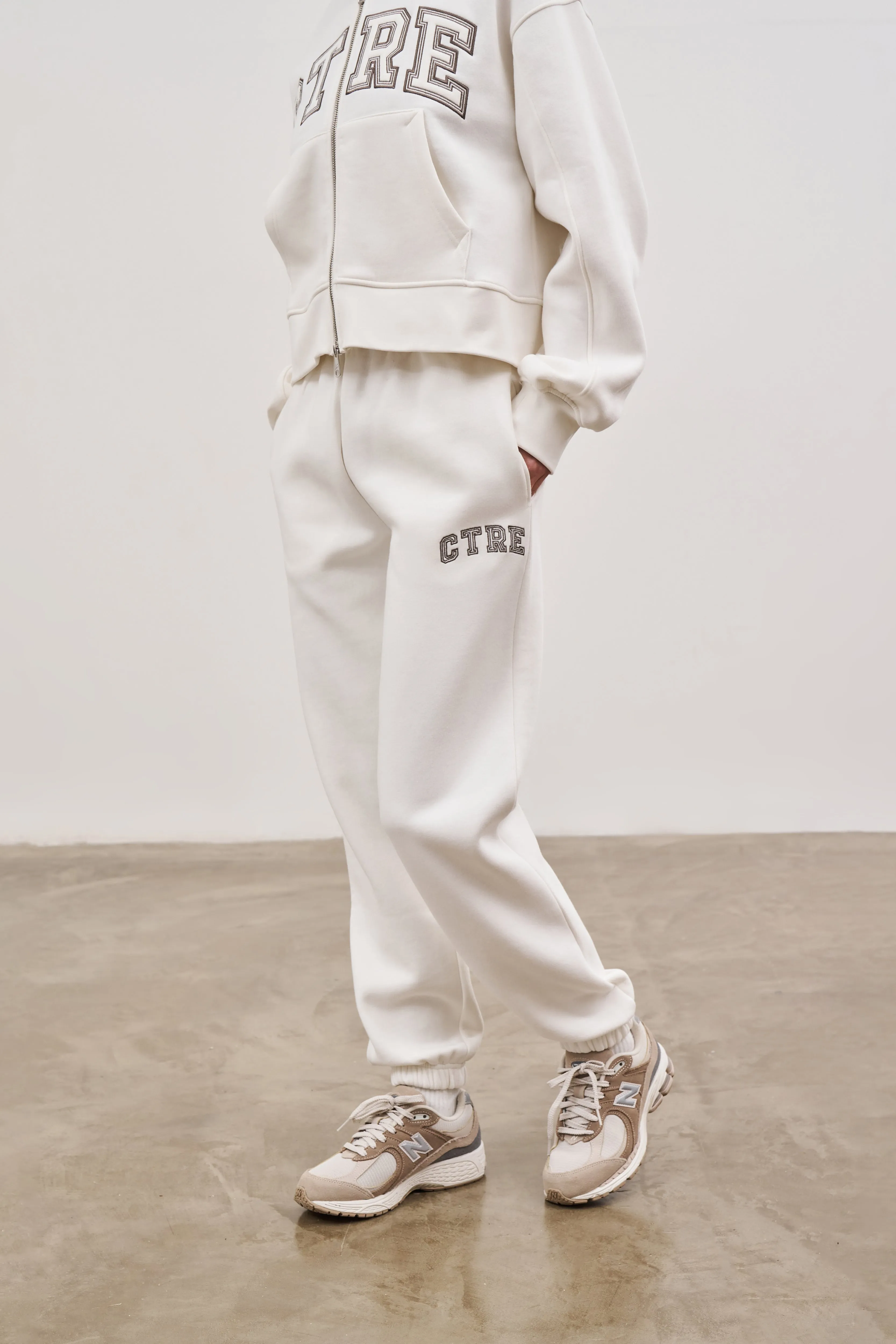 CTRE RELAXED JOGGERS - OFF WHITE