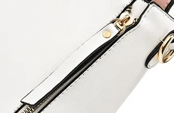 FELINE CHIC MESSENGER BAG