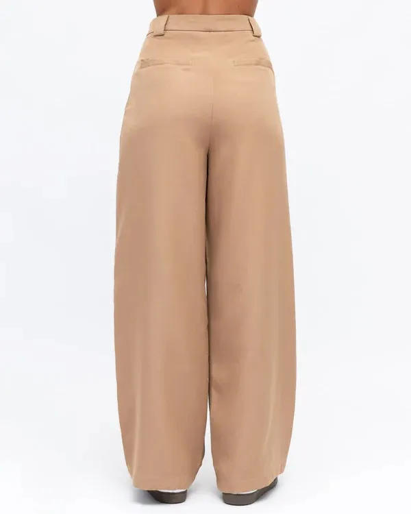 Relaxed Fit Seamed Pant Taupe