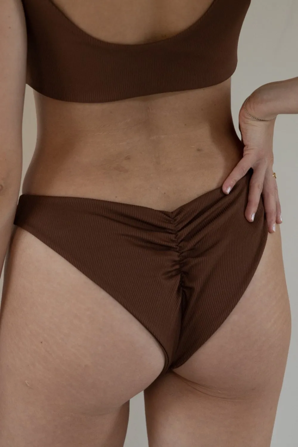 The Sleek Scrunch Bottoms - Ribbed Espresso