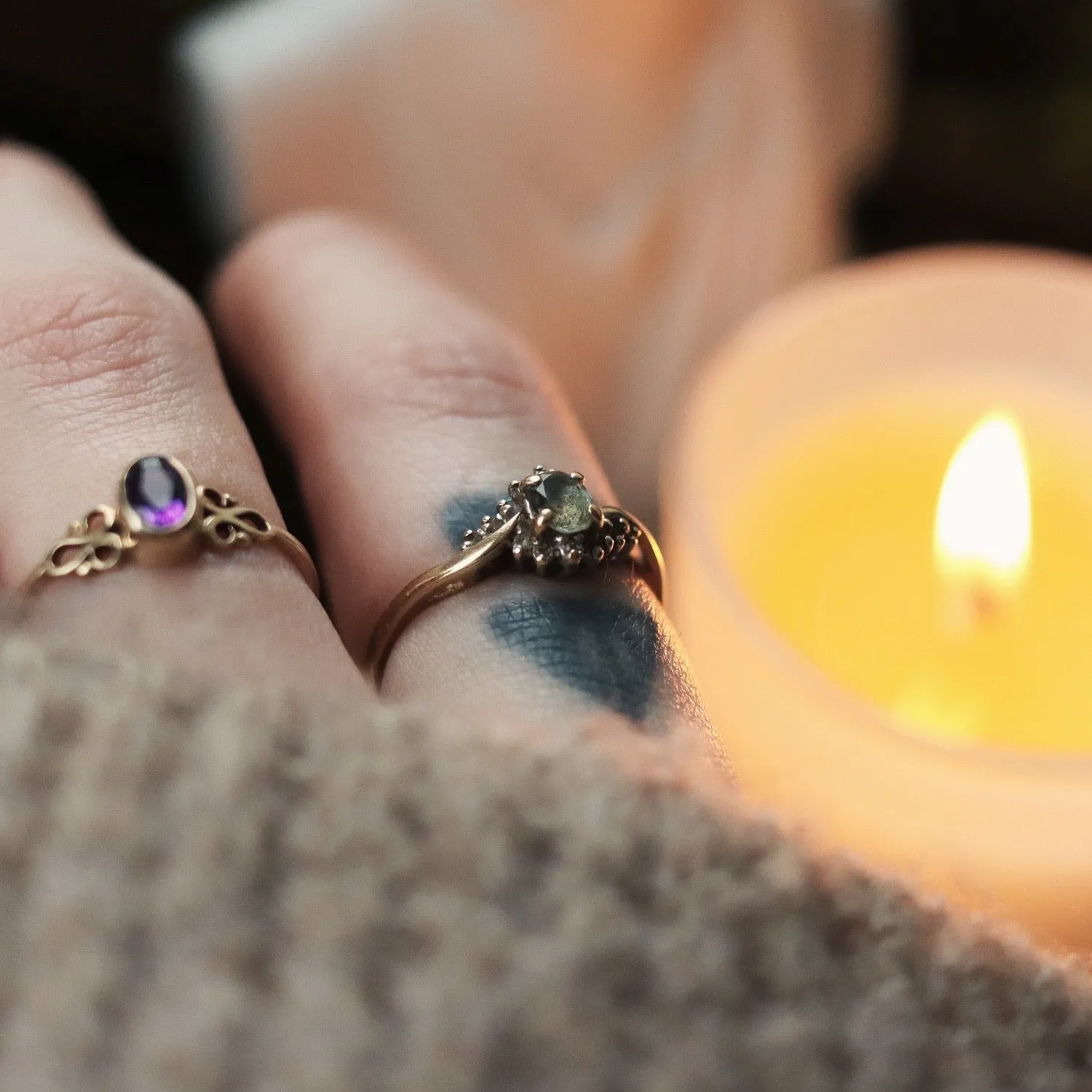 Vintage Dottie Ring in Delicate Gold