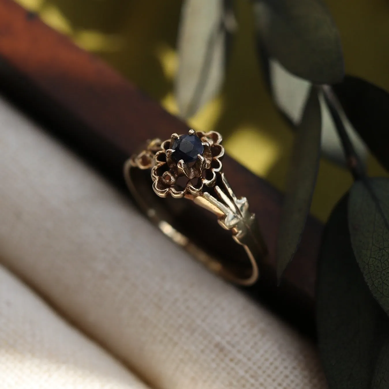 Vintage | Emilie Sapphire Ring