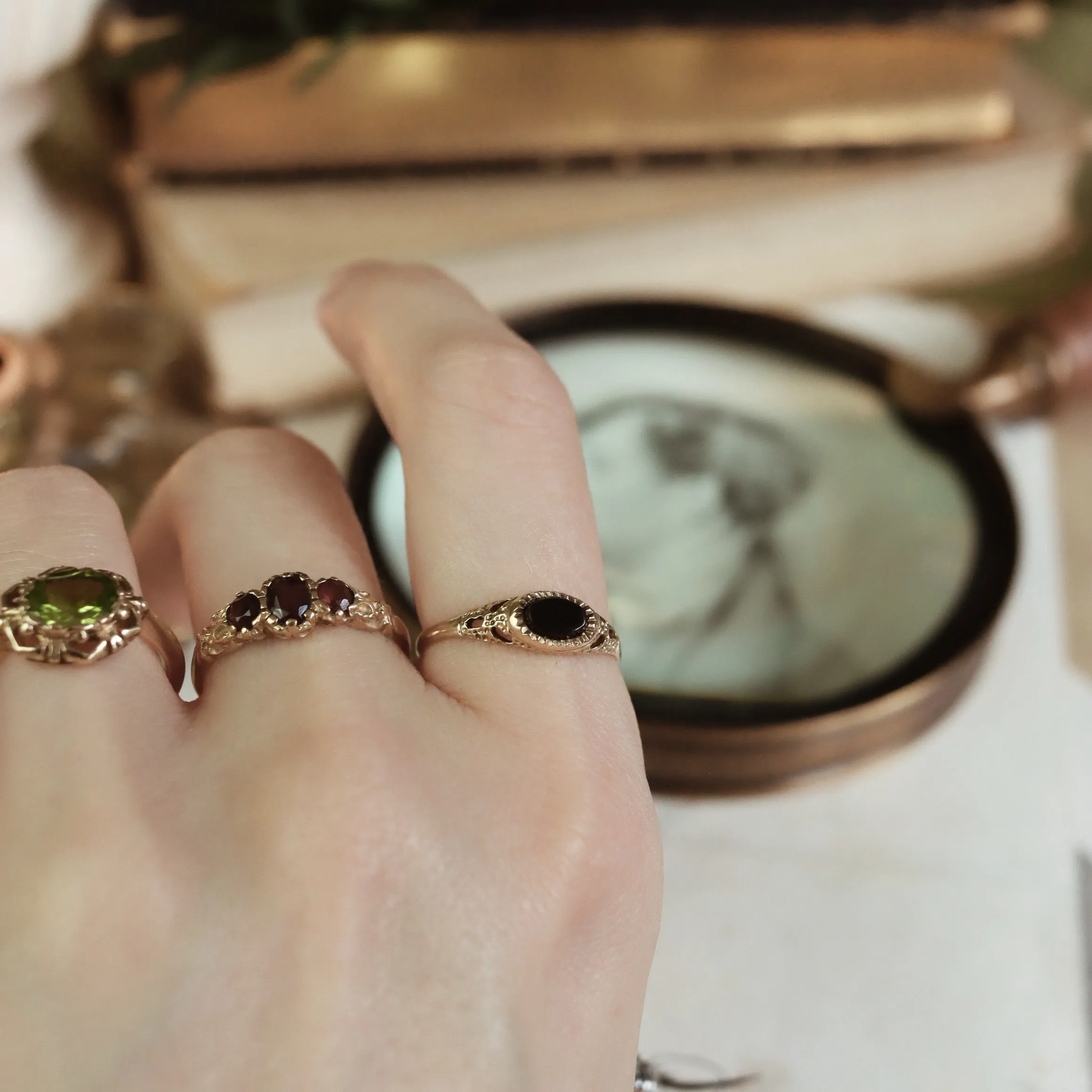 Vintage-Inspired Meta Ring - Timeless Elegance with Modern Flair