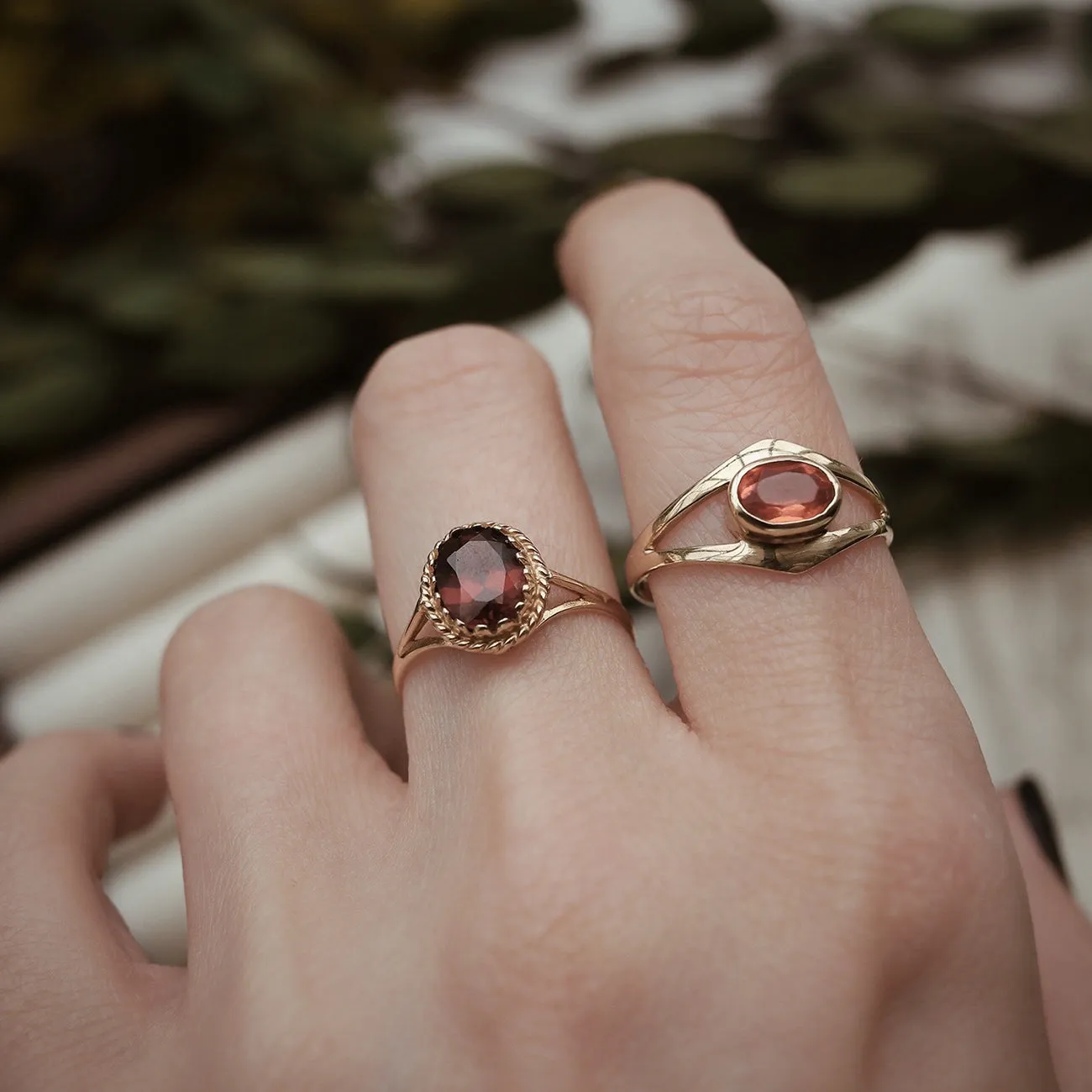 Vintage Primrose Garnet Ring with Intricate Gold Detail