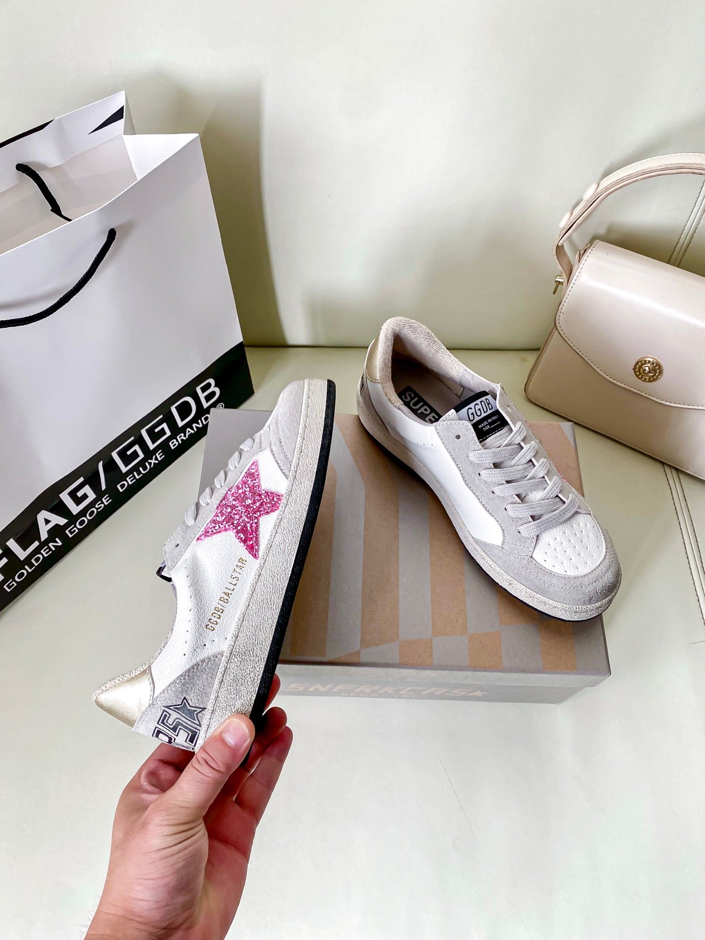 White Ball Star Strap Sneakers Adult Vintage Distressed Leather Dirty Casual Street Flat Shoes For Men Women
