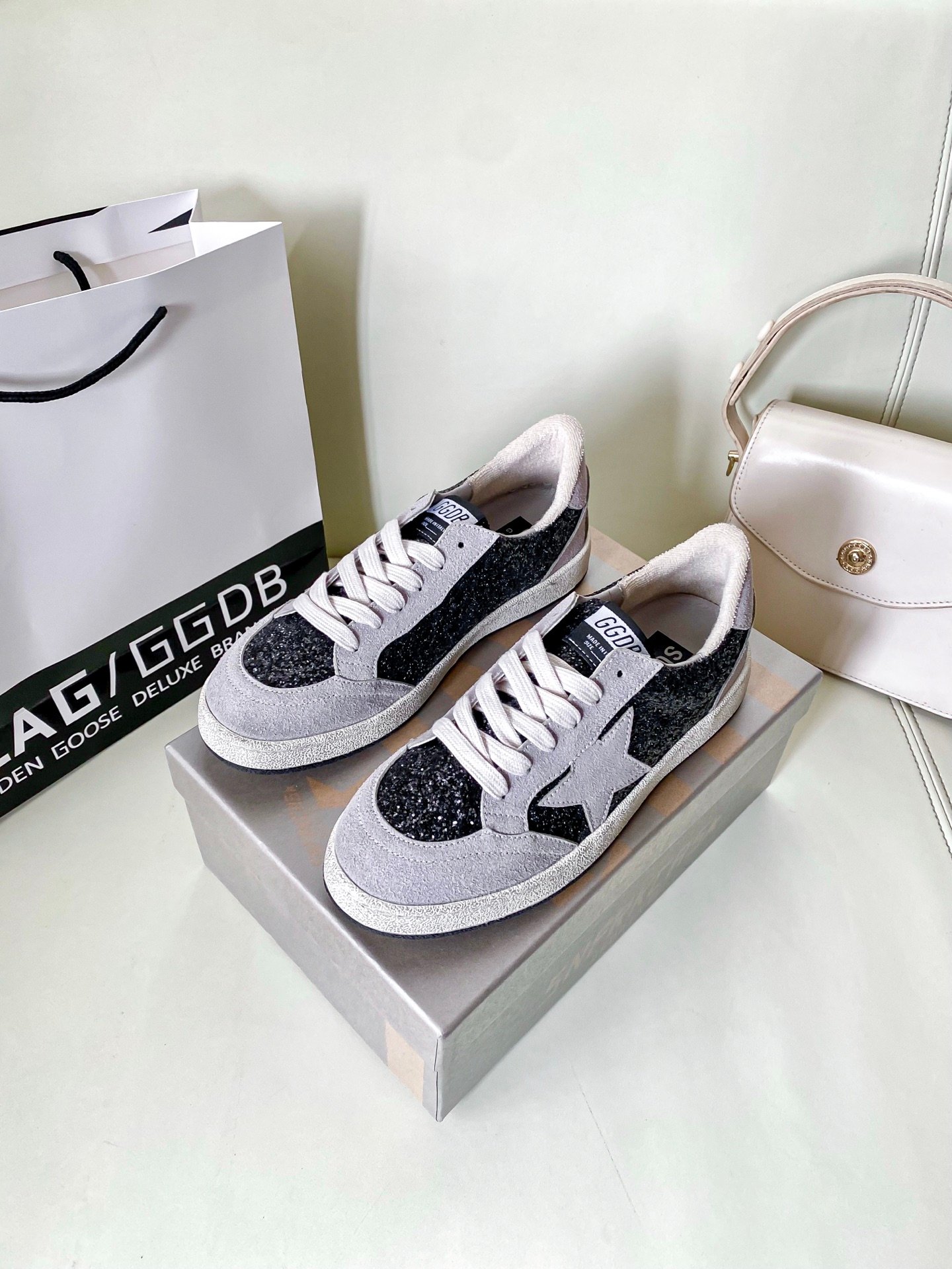 White Ball Star Strap Sneakers Adult Vintage Distressed Leather Dirty Casual Street Flat Shoes For Men Women